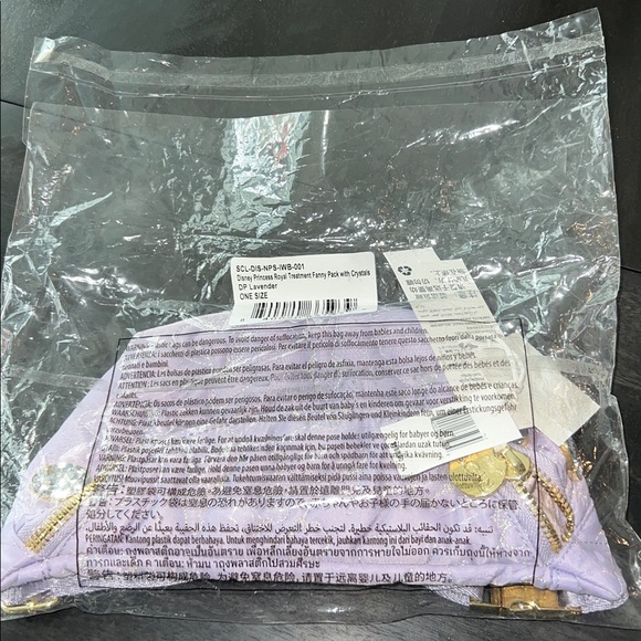 DISNEY Stoney Clover Fanny Pack - Picture 10 of 10